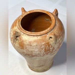 Chinese Sui dynasty style yellow glazed pottery jar